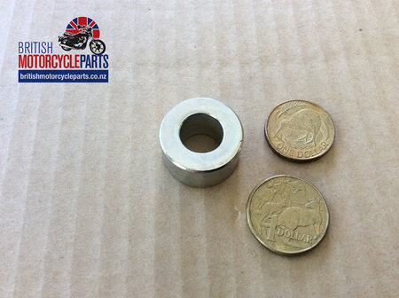 06-0472 SPACER - REAR ISOLASTIC STUD