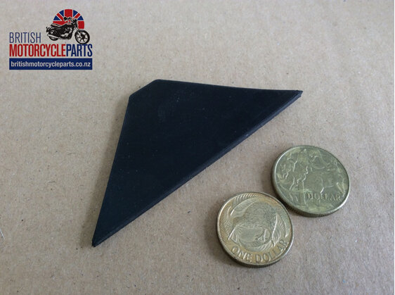 06-0867 BATTERY CARRIER RUBBER SIDE PAD - COMMANDO 1968-69 - British MC Parts NZ