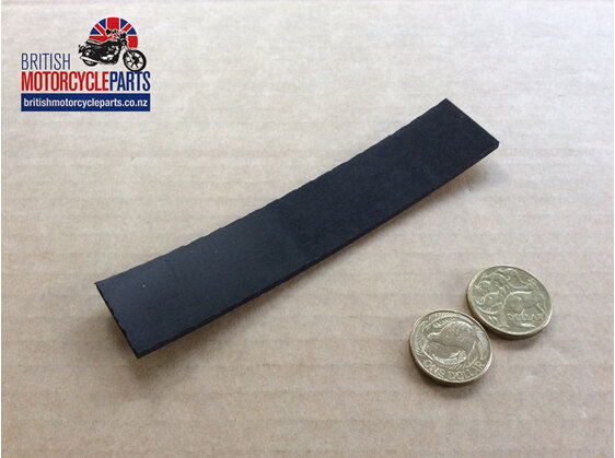 06-3961 RUBBER - BATTERY TRAY 5.5" - COMMANDO - British Motorcycle Parts NZ