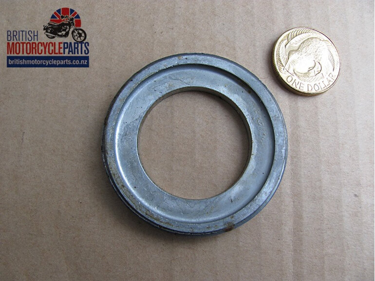 37-4134 LH Bearing Lock Ring - Front & Rear - Triumph Disc - British Bike Spares