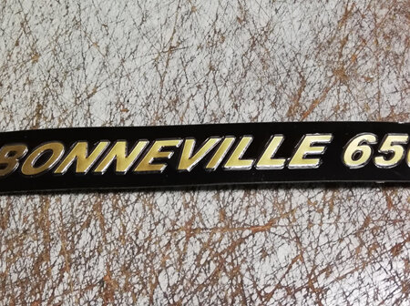 60-4147 Bonneville 650 Side Cover Badge 1973-74