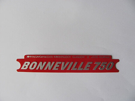 60-4148 Bonneville 750 Side Cover Badge Silver/Red