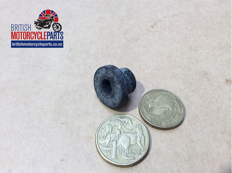 82-9127 Oil Tank Mounting Rubber - 40-8401 British Motorcycle Parts - Auckland