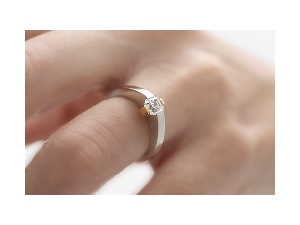 Adbridgd Assher Cut Diamond ring in platinum and 18ct yellow gold