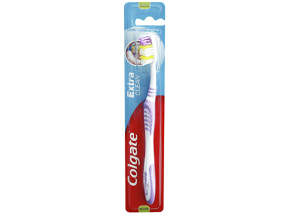 Colgate Extra Clean Manual Toothbrush, 1 Pack, Medium Bristles With 25% Recycled Plastic Handle