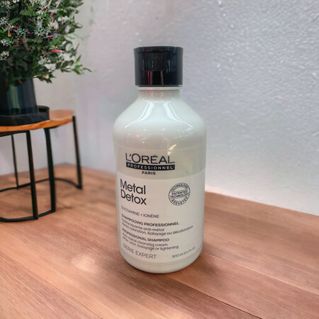 Metal Detox Shampoo - L'Oreal Professional