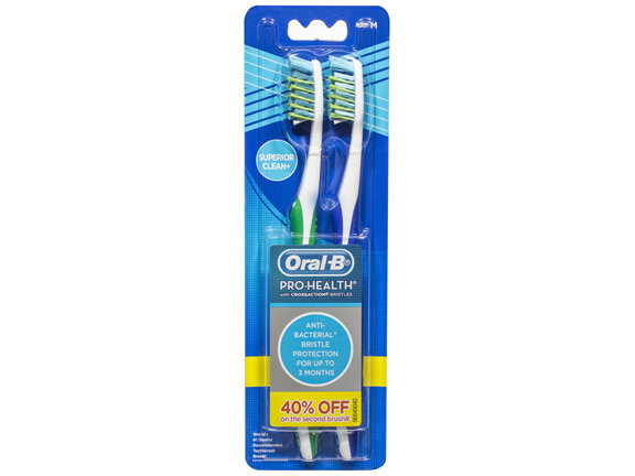 Oral-B Pro-Health Superior Clean+ Toothbrush with CrossAction Bristles Medium 2 Pack