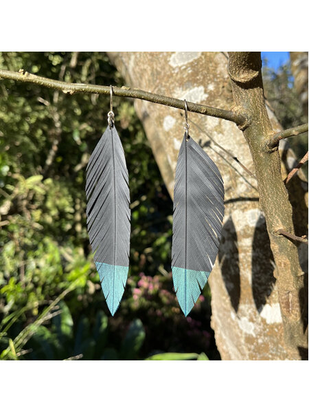 Remedy earrings with turquoise tips