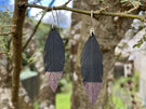 Robin earrings with violet gold tips