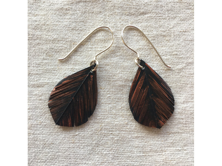 Tear drop earrings with copper