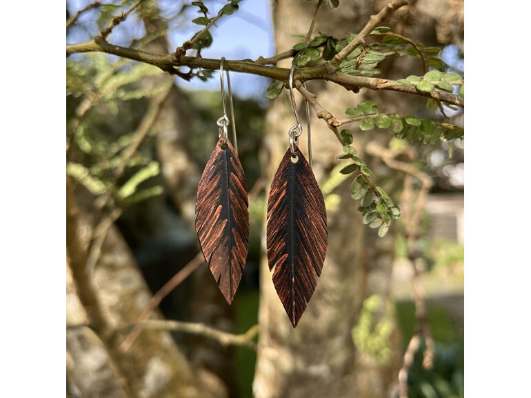 Tomtit earrings with copper