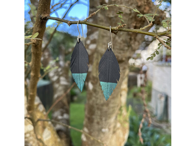Tomtit earrings with turquoise tips
