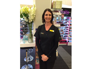 Tracey Rogers (Retail Manager)