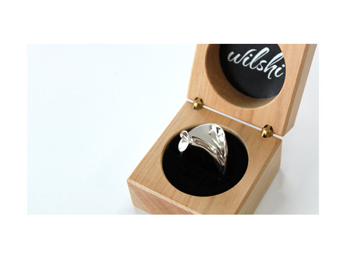 Wilshi shell proposal ring in handmade wooden box